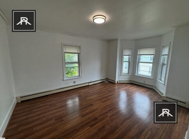 Building Photo - 4 bedroom in Allston MA 02134