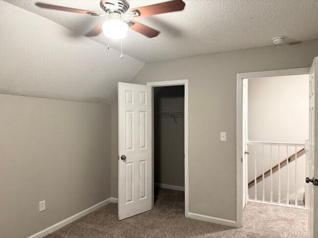 Building Photo - 310 Pappy Dr