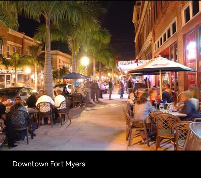 Building Photo - 533 SE 21st Ave