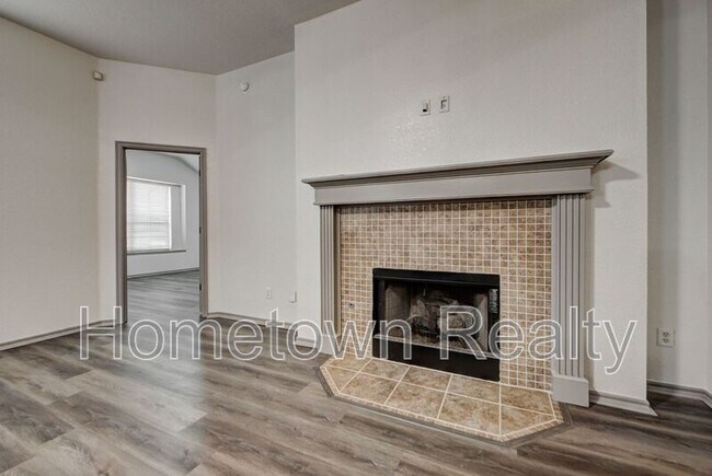 Building Photo - 16416 Oconee Creek Dr