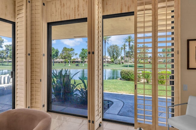 Building Photo - 24 Columbia Dr