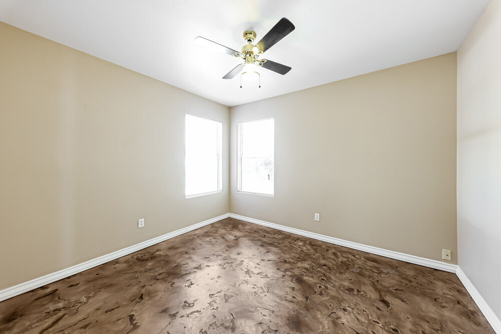 Building Photo - 1327 E Muriel Dr