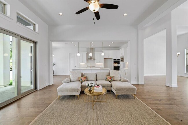 Building Photo - 905 Crestone Stream Dr