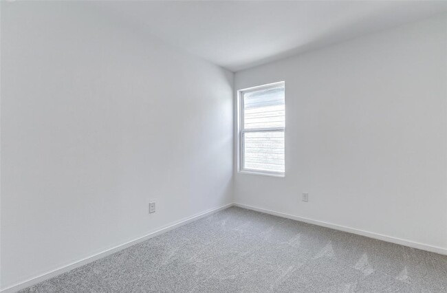 Building Photo - 21555 Carosella Dr