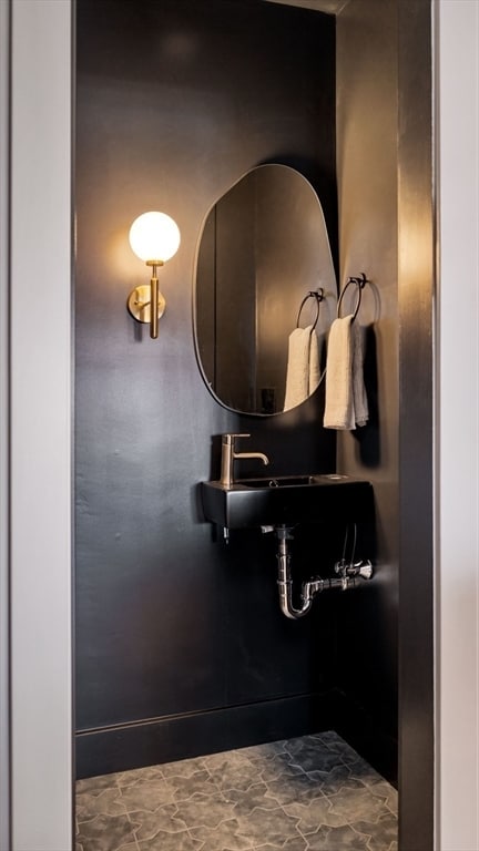 Building Photo - 272 E Eagle St