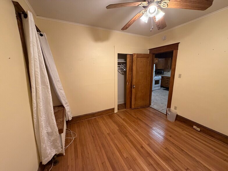 Building Photo - 4 Harris Ave