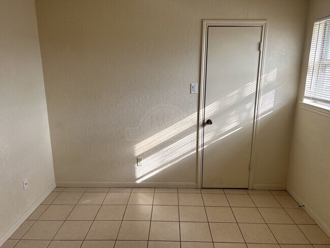 Building Photo - 2608 Jade Rd, Killeen