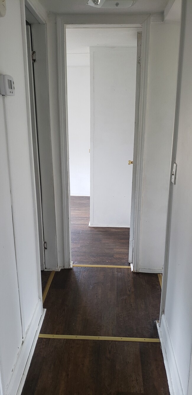 Building Photo - 604 Jackson St