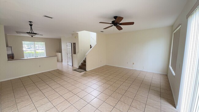 Building Photo - 3 bedroom townhouse in Largo - Seminole Pa...