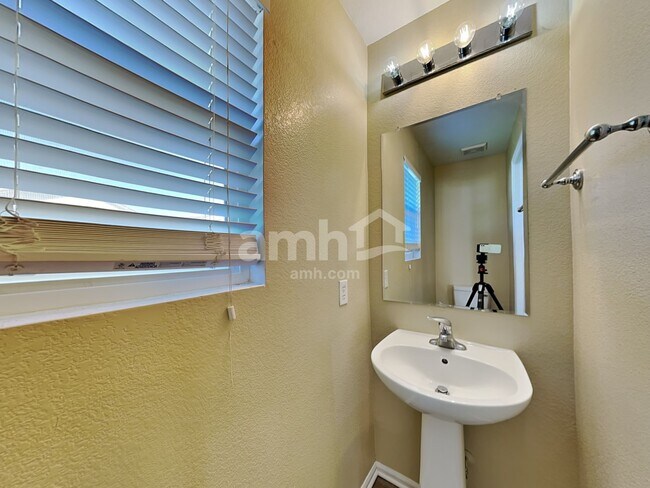 Building Photo - 21551 E 42nd Ave