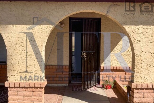 Primary Photo - 3Bed/2Bath House in Val Vista/Southern! $1...