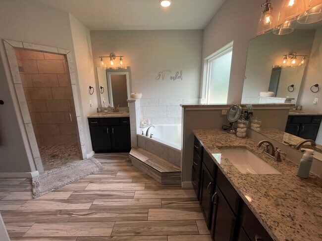 Building Photo - 4-Bedroom House for Rent in Temple
