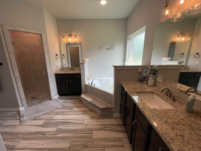 Building Photo - 7109 Diamond Dove Dr