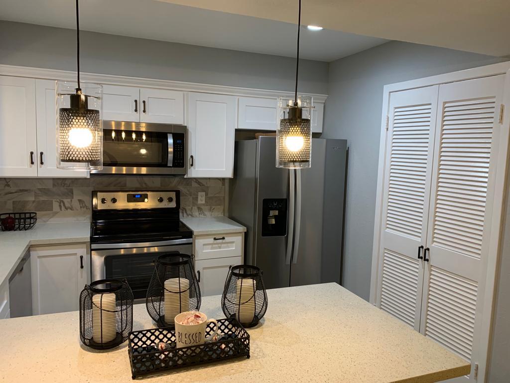 Building Photo - 1900 Peach Ave