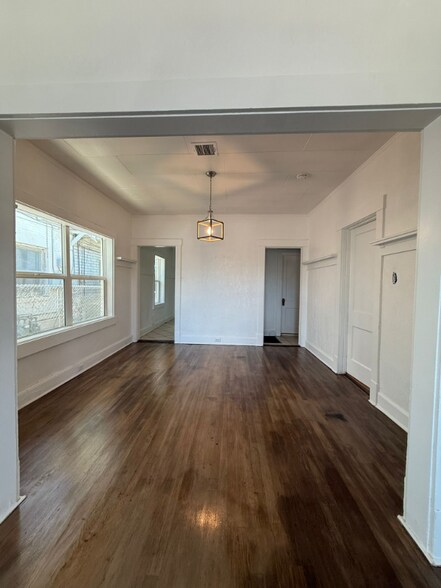 Building Photo - 1705 Arizona Ave