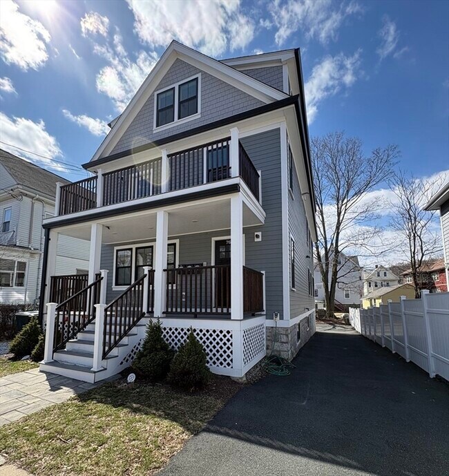 Building Photo - 76 Turner St