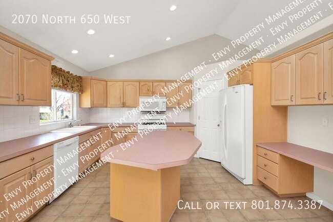 Building Photo - 2070 N 650 W