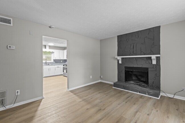 Building Photo - 1227 Creek Forest Ct NW
