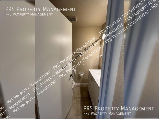 Building Photo - 157 W Inglewood St