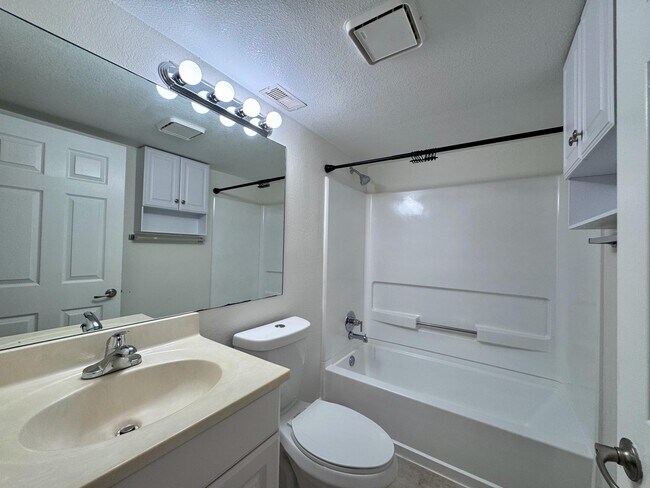 Building Photo - 8189 Severn Dr