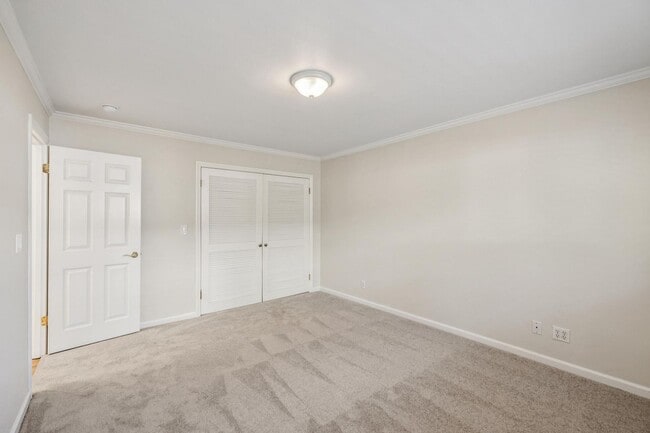 Building Photo - 309 Walsh Rd
