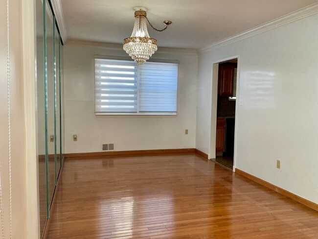 Building Photo - 306 Jefferson Ave