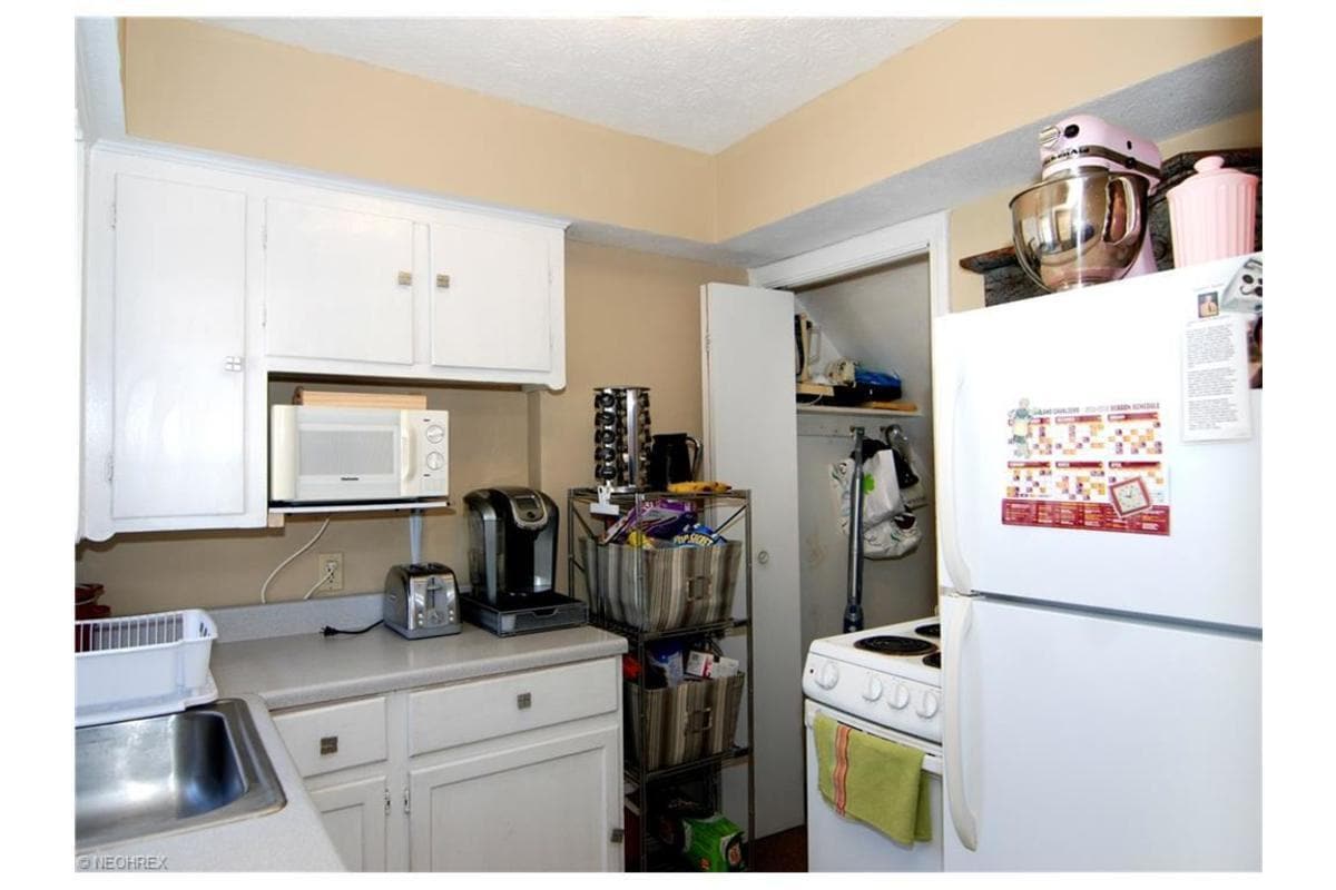 Building Photo - 87 N Pershing Ave