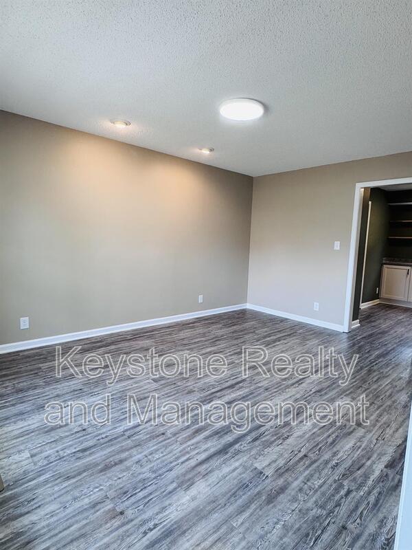 Building Photo - 474 Bamburg Dr