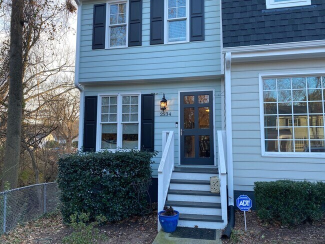 Building Photo - Immaculate end unit townhome in Raleigh's most desirable neighborhood - THE Five Points!