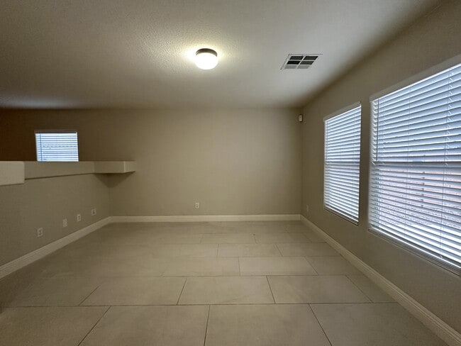 Building Photo - 11193 Falesco Ave