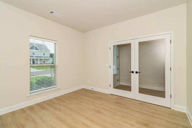 Building Photo - 119 Cantrell Wy
