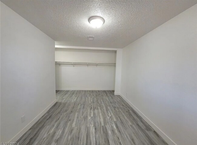 Building Photo - 740 N 11th St