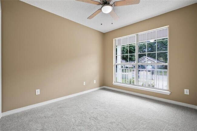 Building Photo - 668 Willow Pointe Dr