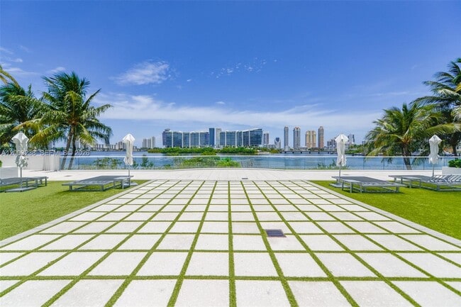 Building Photo - 3201 NE 183rd St