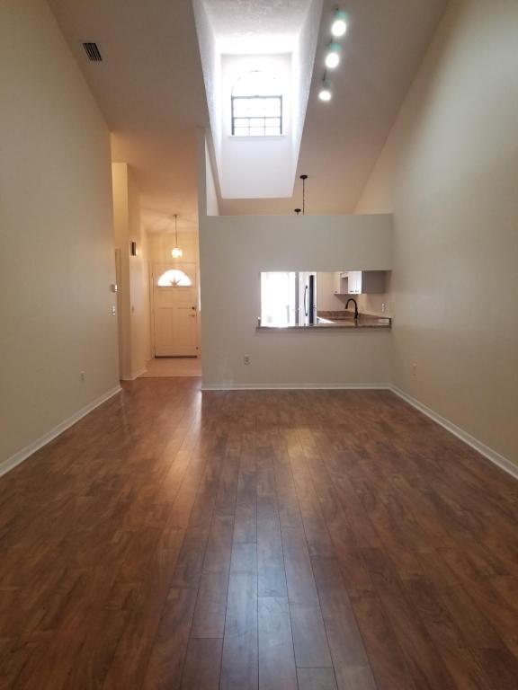 Building Photo - 3584 Muirfield Dr