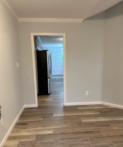 Building Photo - 100 Patra Dr