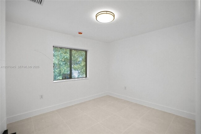 Building Photo - 5819 NW 30th Ave