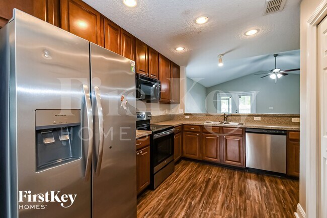 Building Photo - 8006 Welbeck Ln