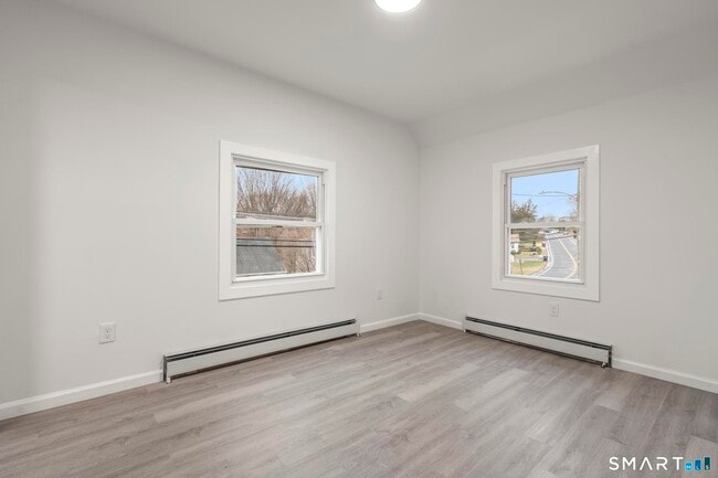 Building Photo - 93 Sunnyside Ave