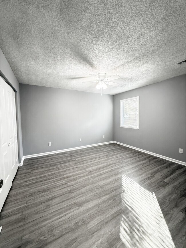 Building Photo - 506 Idlewood Cir