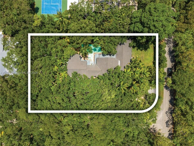 Building Photo - 5600 Oakwood Ln