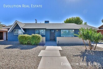 Building Photo - 3 Bedroom Scottsdale Home with Garage!