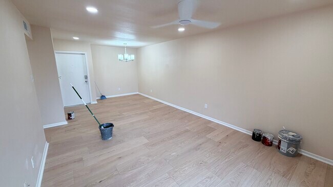 Building Photo - 8435 Hearth Dr