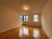 Building Photo - 3 bedroom in BRONX NY 10471