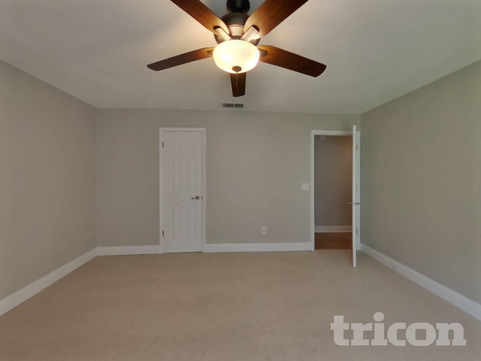 Building Photo - 554 Peregrine Ct