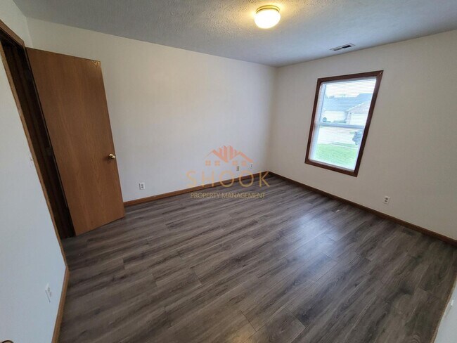 Building Photo - 2103 Bridgewater Cir