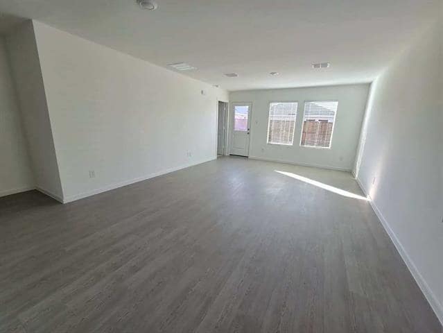 Building Photo - 2052 Sulky Ln