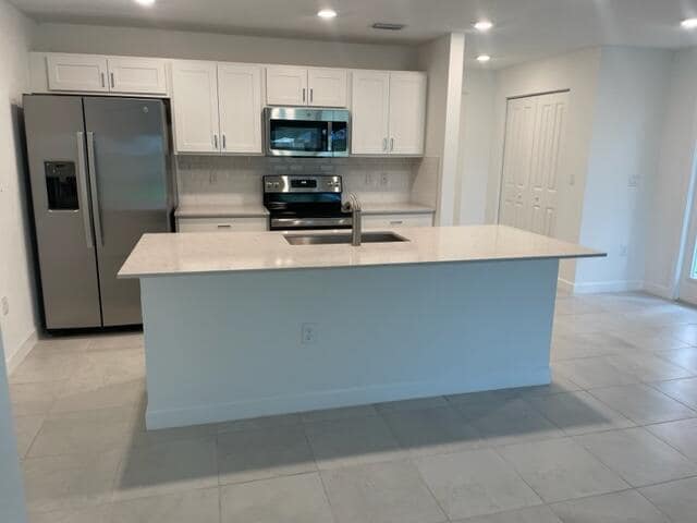 Building Photo - 6737 Broadwater Ln