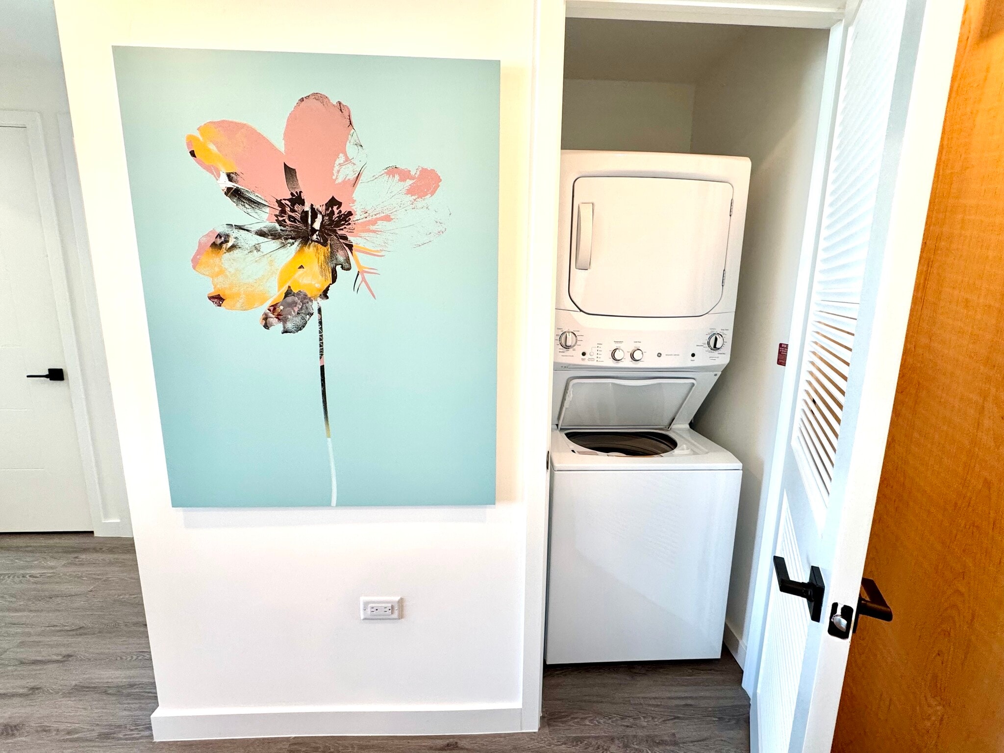 Building Photo - 370 NW 20th St