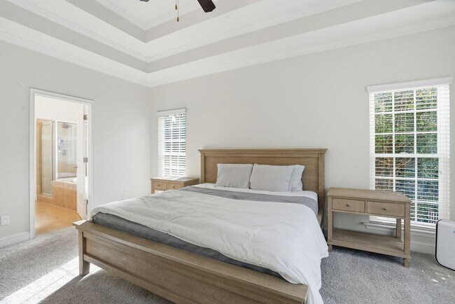 Building Photo - Beautiful Home for Lease in Buckhead